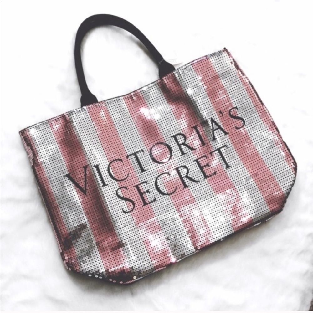 🔴 BAGS BOGO 50% off 🔴VS Sequin Large Tote